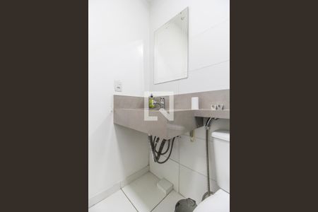 Apartamento para alugar com 68m², 2 quartos e 1 vaga Apartamento para alugar com 68m², 2 quartos e 1 vagaBanheiro 2