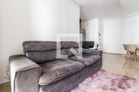 Sala de TV de apartamento para alugar com 2 quartos, 68m² em Jardim Tupanci, Barueri