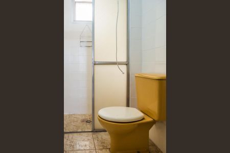 Banheiro de kitnet/studio para alugar com 1 quarto, 39m² em Bosque, Campinas