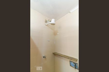 Apartamento à venda com 80m², 2 quartos e sem vaga Apartamento à venda com 80m², 2 quartos e sem vagaChuveiro