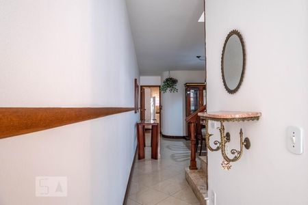 Corredor de casa à venda com 3 quartos, 150m² em Santa Teresinha, São Paulo