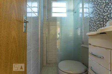 Banheiro de apartamento para alugar com 2 quartos, 50m² em Santa Monica, Belo Horizonte