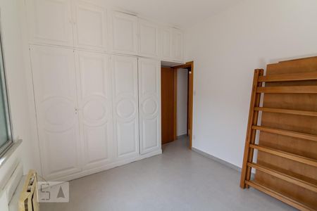 Apartamento à venda com 140m², 3 quartos e 1 vagaQuarto 2
