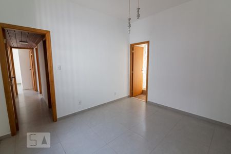 Apartamento à venda com 140m², 3 quartos e 1 vagaSala de Jantar