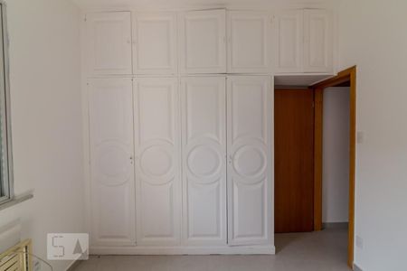 Apartamento à venda com 140m², 3 quartos e 1 vagaQuarto 2 - Armários