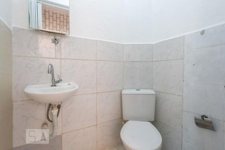 Casa para alugar com 200m², 3 quartos e 3 vagasBanheiro da Edícula 1