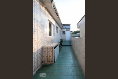 Casa para alugar com 200m², 3 quartos e 3 vagasCorredor lateral