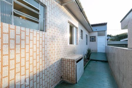 Casa para alugar com 200m², 3 quartos e 3 vagasCorredor lateral