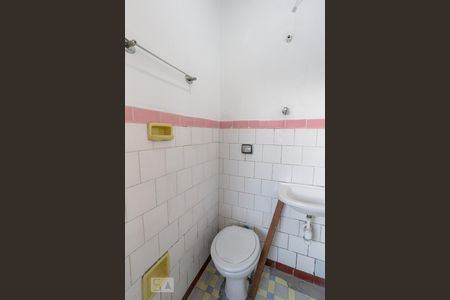 Casa para alugar com 200m², 3 quartos e 3 vagasBanheiro da Edícula 2