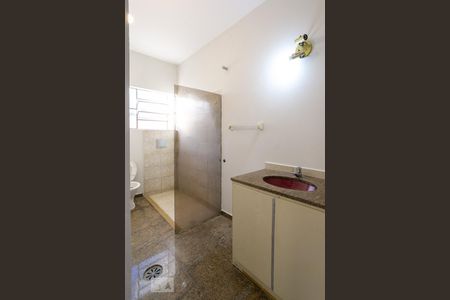 Casa para alugar com 200m², 3 quartos e 3 vagasBanheiro da suíte