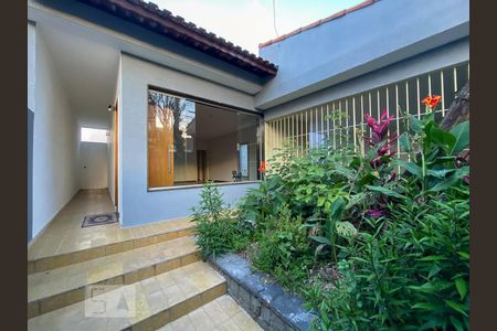 Casa para alugar com 200m², 3 quartos e 3 vagasEntrada