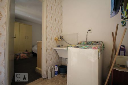 Casa à venda com 155m², 2 quartos e 2 vagasEdícula