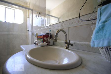 Casa à venda com 155m², 2 quartos e 2 vagasBanheiro da Suíte 2