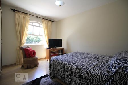 Casa à venda com 155m², 2 quartos e 2 vagasSuíte 2