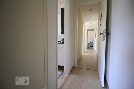 Casa à venda com 155m², 2 quartos e 2 vagasHall Suíte 1