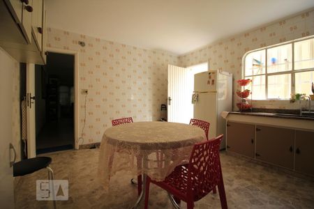 Casa à venda com 155m², 2 quartos e 2 vagasCozinha