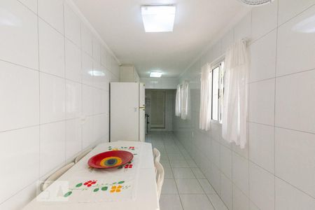 Casa para alugar com 150m², 4 quartos e 2 vagasCozinha