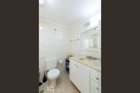 Casa para alugar com 150m², 4 quartos e 2 vagasBanheiro de Serviço