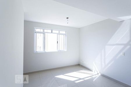 Sala de apartamento para alugar com 3 quartos, 76m² em Colégio Batista, Belo Horizonte