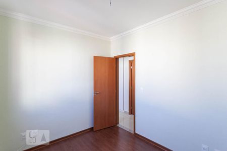 Apartamento para alugar com 76m², 3 quartos e 2 vagasQuarto 2