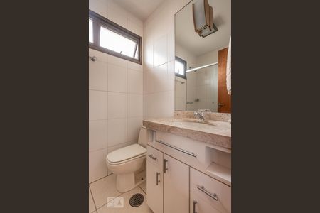 Apartamento à venda com 237m², 3 quartos e 2 vagasBanheiro 2