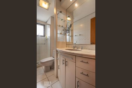 Apartamento à venda com 237m², 3 quartos e 2 vagasBanheiro 1