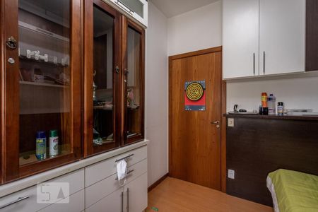 Apartamento à venda com 237m², 3 quartos e 2 vagasQuarto 1