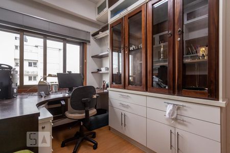 Apartamento à venda com 237m², 3 quartos e 2 vagasQuarto 1