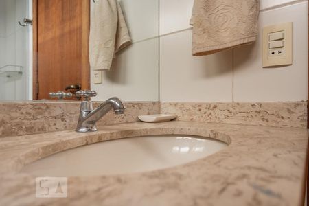 Apartamento à venda com 237m², 3 quartos e 2 vagasBanheiro 2