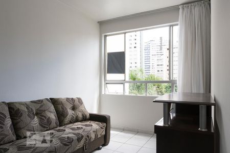 Sala de apartamento para alugar com 1 quarto, 53m² em Água Verde, Curitiba