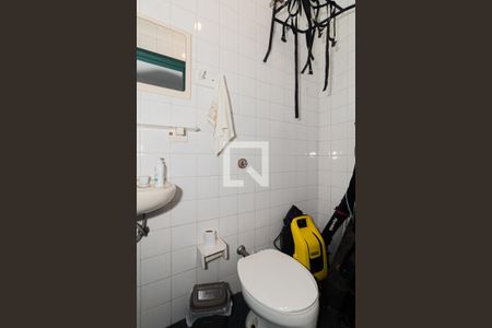 Casa à venda com 130m², 3 quartos e 2 vagas Casa à venda com 130m², 3 quartos e 2 vagasBanheiro de Serviço