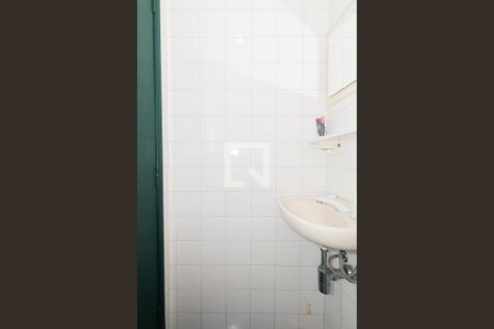 Casa à venda com 130m², 3 quartos e 2 vagas Casa à venda com 130m², 3 quartos e 2 vagasBanheiro de Serviço