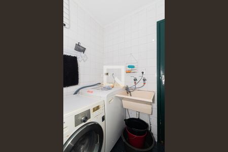 Casa à venda com 130m², 3 quartos e 2 vagas Casa à venda com 130m², 3 quartos e 2 vagasÁrea de Serviço