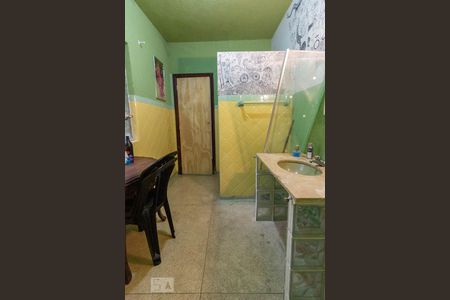 Casa para alugar com 250m², 3 quartos e 1 vaga Casa para alugar com 250m², 3 quartos e 1 vagaBanheiro