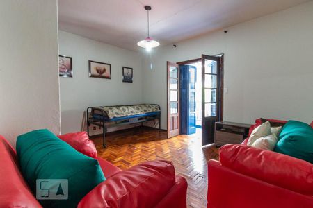 Casa para alugar com 250m², 3 quartos e 1 vaga Casa para alugar com 250m², 3 quartos e 1 vagaQuarto 1