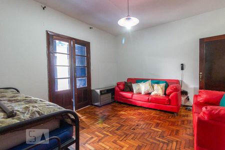 Casa para alugar com 250m², 3 quartos e 1 vaga Casa para alugar com 250m², 3 quartos e 1 vagaQuarto 1