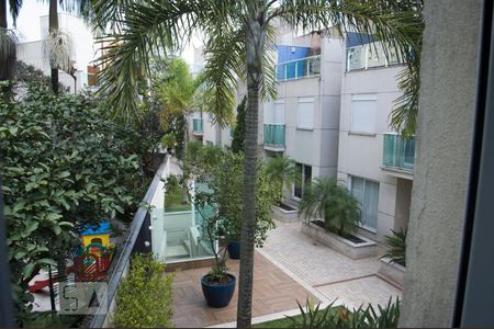 Casa de condomínio à venda com 300m², 4 quartos e 4 vagas Casa de condomínio à venda com 300m², 4 quartos e 4 vagasVista do Quarto 4