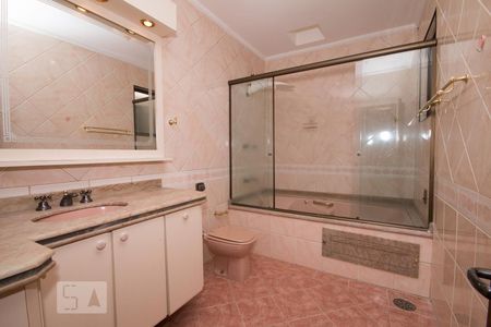 Casa à venda com 178m², 3 quartos e 4 vagas Casa à venda com 178m², 3 quartos e 4 vagasBanheiro