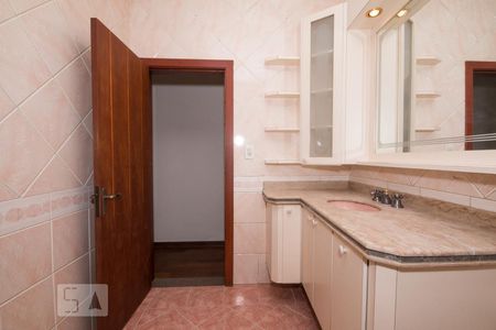 Casa à venda com 178m², 3 quartos e 4 vagas Casa à venda com 178m², 3 quartos e 4 vagasBanheiro