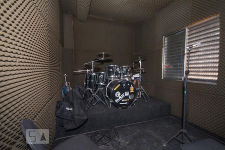 Casa à venda com 178m², 3 quartos e 4 vagas Casa à venda com 178m², 3 quartos e 4 vagasQuarto _ Edícula