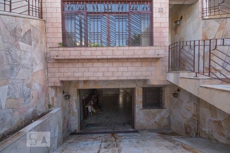 Casa à venda com 178m², 3 quartos e 4 vagas Casa à venda com 178m², 3 quartos e 4 vagasGaragem