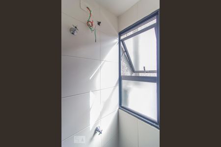Banheiro de kitnet/studio à venda com 1 quarto, 25m² em Parolin, Curitiba