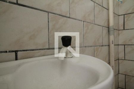 Banheiro de casa para alugar com 1 quarto, 40m² em Vila Ré, São Paulo