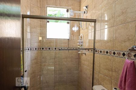 Casa de condomínio à venda com 180m², 4 quartos e 4 vagasBanheiro social