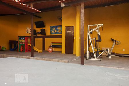 Casa de condomínio à venda com 180m², 4 quartos e 4 vagasÁrea comum - Academia