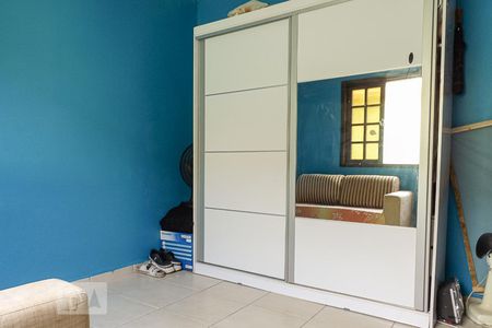 Casa de condomínio à venda com 180m², 4 quartos e 4 vagasQuarto 1