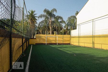 Casa de condomínio à venda com 180m², 4 quartos e 4 vagasQuadra Esportiva