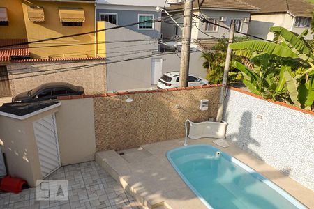 Casa de condomínio à venda com 180m², 4 quartos e 4 vagasVista do Quarto 2