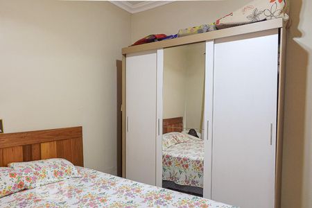 Casa de condomínio à venda com 180m², 4 quartos e 4 vagasQuarto 3