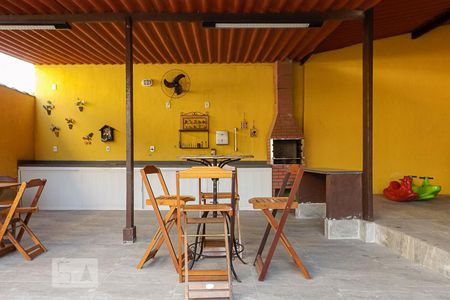 Casa de condomínio à venda com 180m², 4 quartos e 4 vagasÁrea comum - Churrasqueira